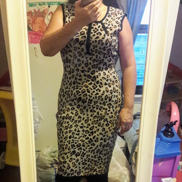Calvin Klein Cheetah Dress size M Stretch Sweater - Picture 2 of 8